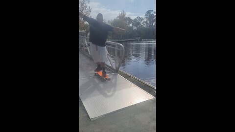 Just a lil boarding with tha boyz, at the park!