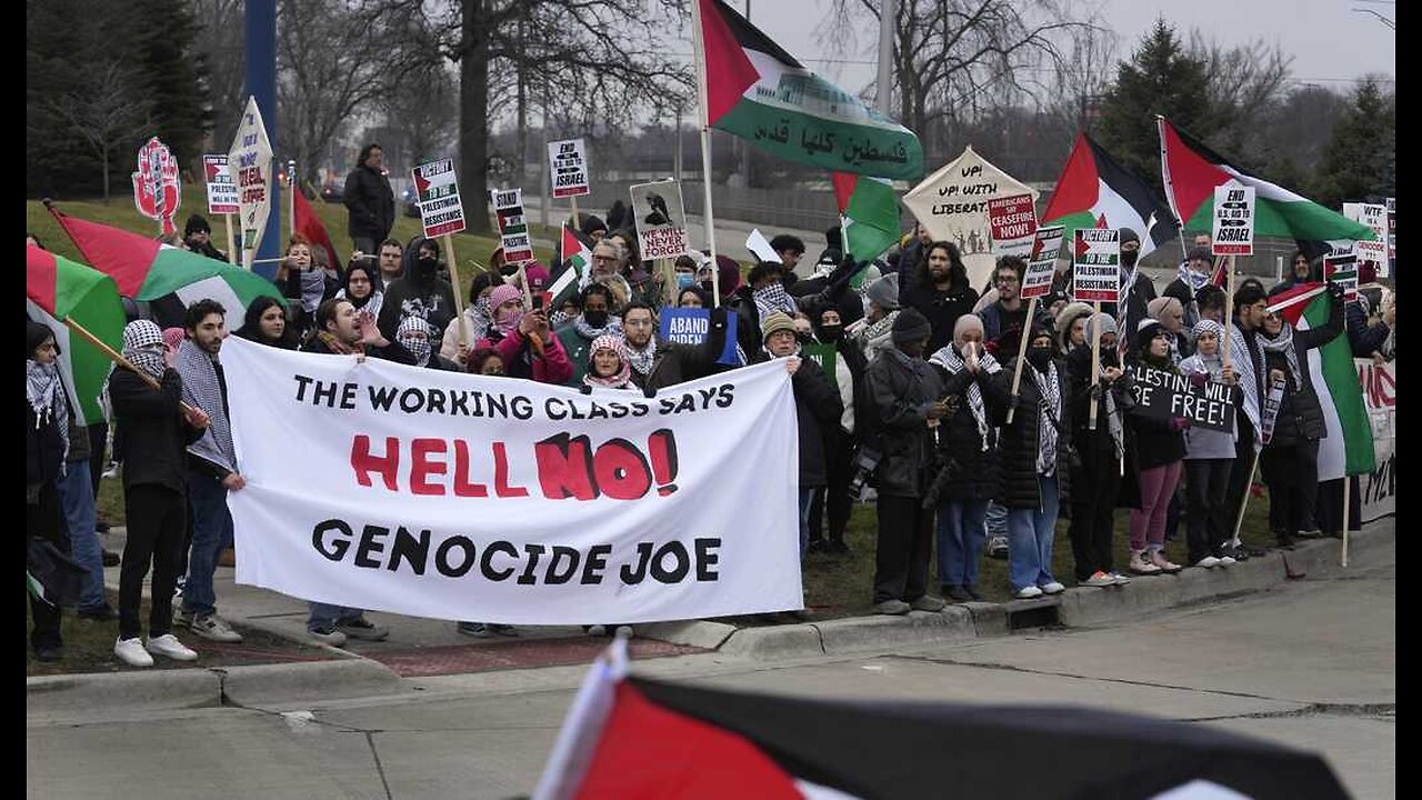 Anti-War Activists in Chicago Shouting 'Death to Israel' and 'Death to America' in Farsi