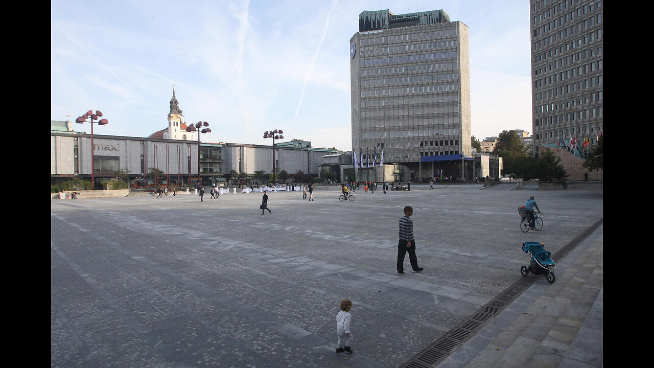 Javljanje v živo iz trga republike