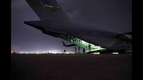 ‘It looked apocalyptic’: Airmen describe Afghan departure