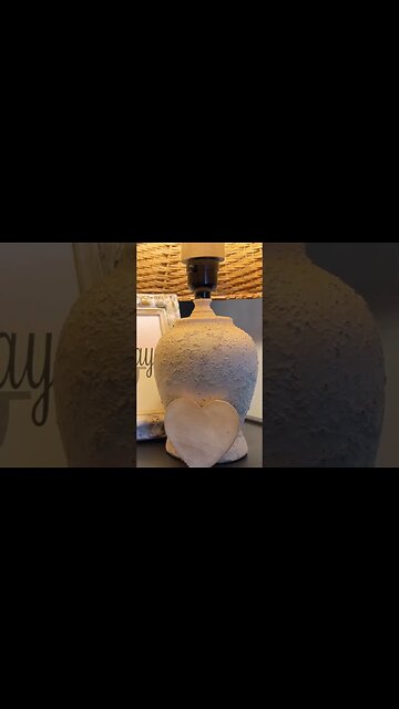 Nostalgia Reimagined: Upcycling a 90's Wooden Heart into Modern Home Decor!