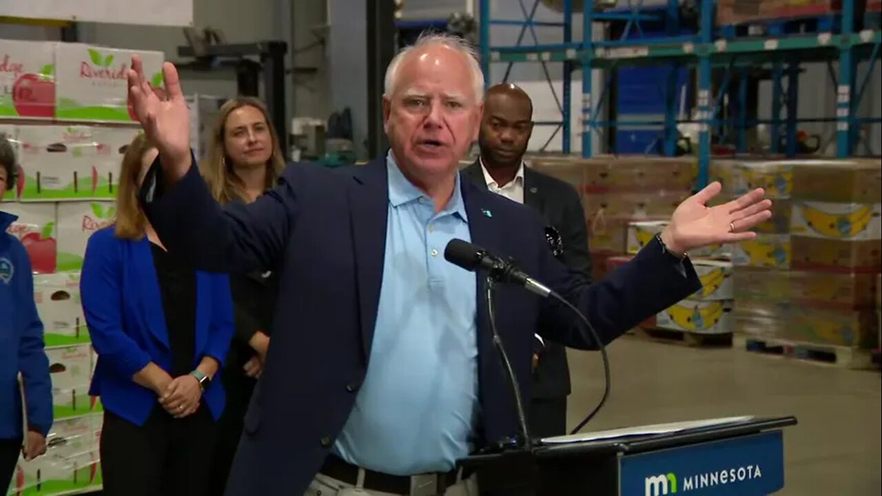 Gov. Walz speaking a phrase in Chinese