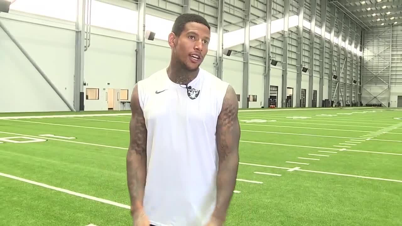 100 Yards with Tina Nguyen: Las Vegas Raiders' Darren Waller