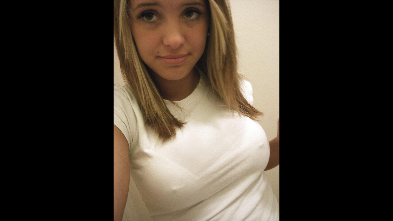 College Girl Walks To His Dorm Room - Watch Until The END