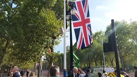 Union Jack goes up along the mall #buckinghampalace