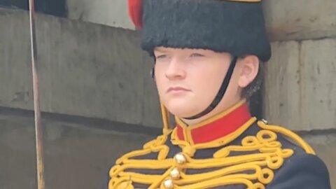 Kings troop female guards #horseguardsparade