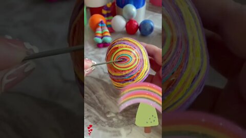 Satisfying Unzip of a plastic ball