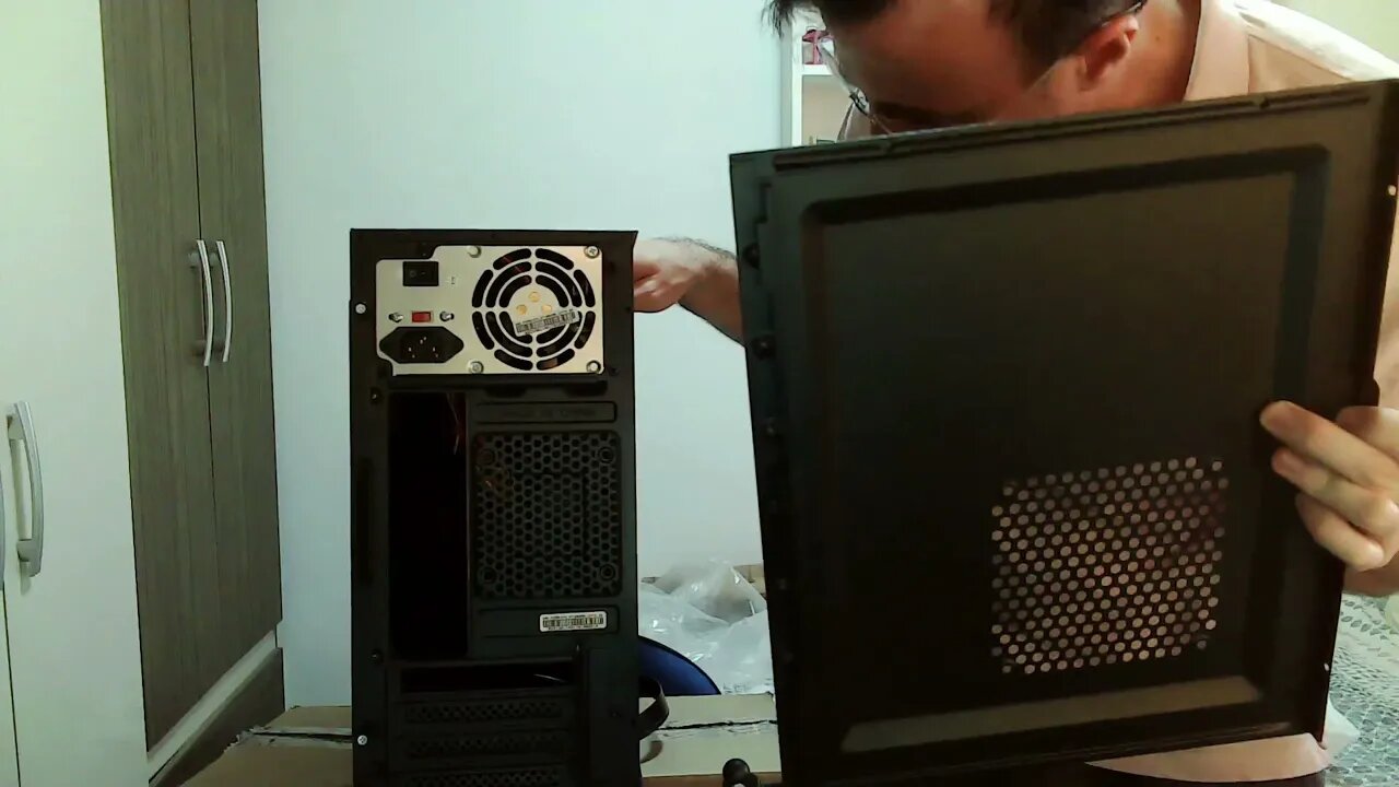 Unboxing Gabinete Micro ATX MT-25V2BK com Fonte 200W da C3PLUS.