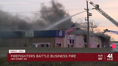 Lee's Summit Fire Department responding to fire at pool store