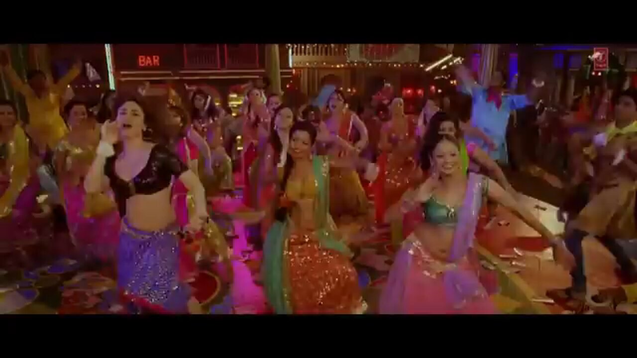 Fevicol_Se_Full_Video_Song_Dabangg_2__Official__★_Kareena_Kapoor_★_Salman_Khan follow