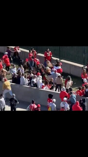 Fans Tackle Suspected Shooter At Chiefs Super Bowl Parade