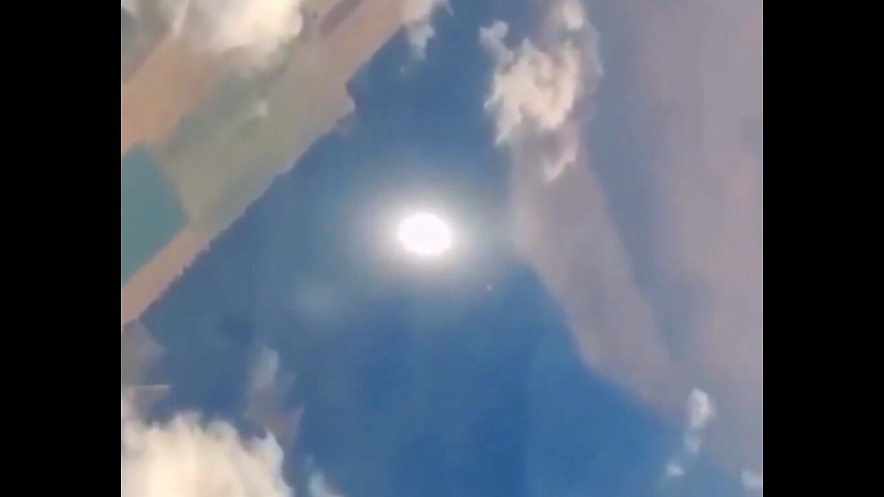 A Passenger on Plane Films UFO