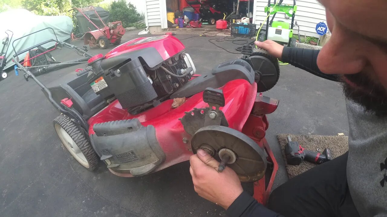 Craftsman Lawn Mower Wheel Hangs Won't Stay In Place One Wheel Doesn't Spin HOW TO FIX REPLACE HUB