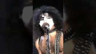 Kiss - Rock And Roll All Nite (Brooklyn Bridge MTV Music Awards 1996) 🔥