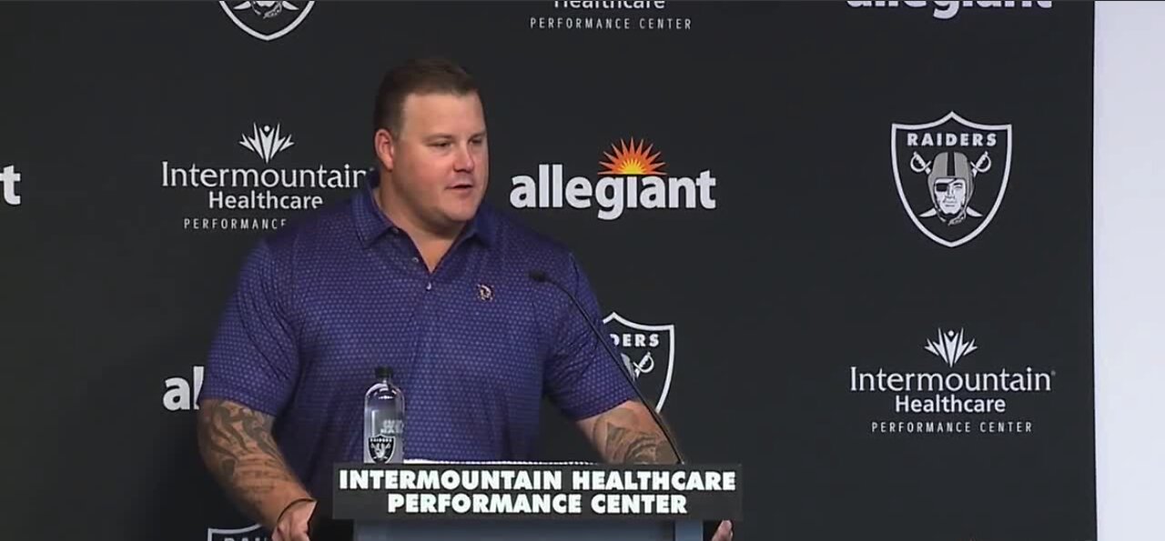 Las Vegas Raiders' guard Richie Incognito announces NFL retirement