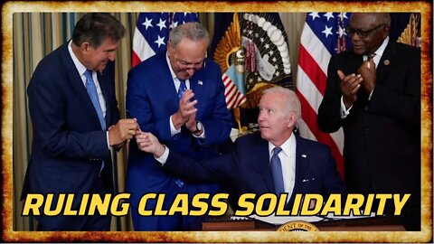 Ruling Class Solidarity: Biden Gifts Manchin Pen After Signing Inflation Reduction Act