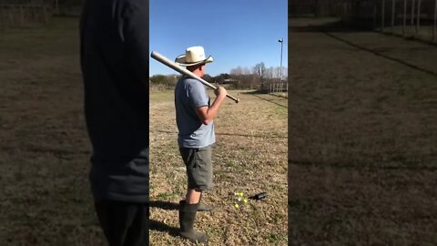 REDNECK GOLFER using a baseball bat for a SHORT IRON? ⛳️ 🏌️ #shorts