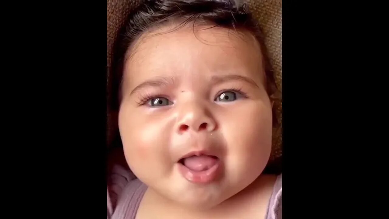 baby with angelic eyes melts heart ❤️ ||#shorts #baby #angel #talking #heart #heartthrob