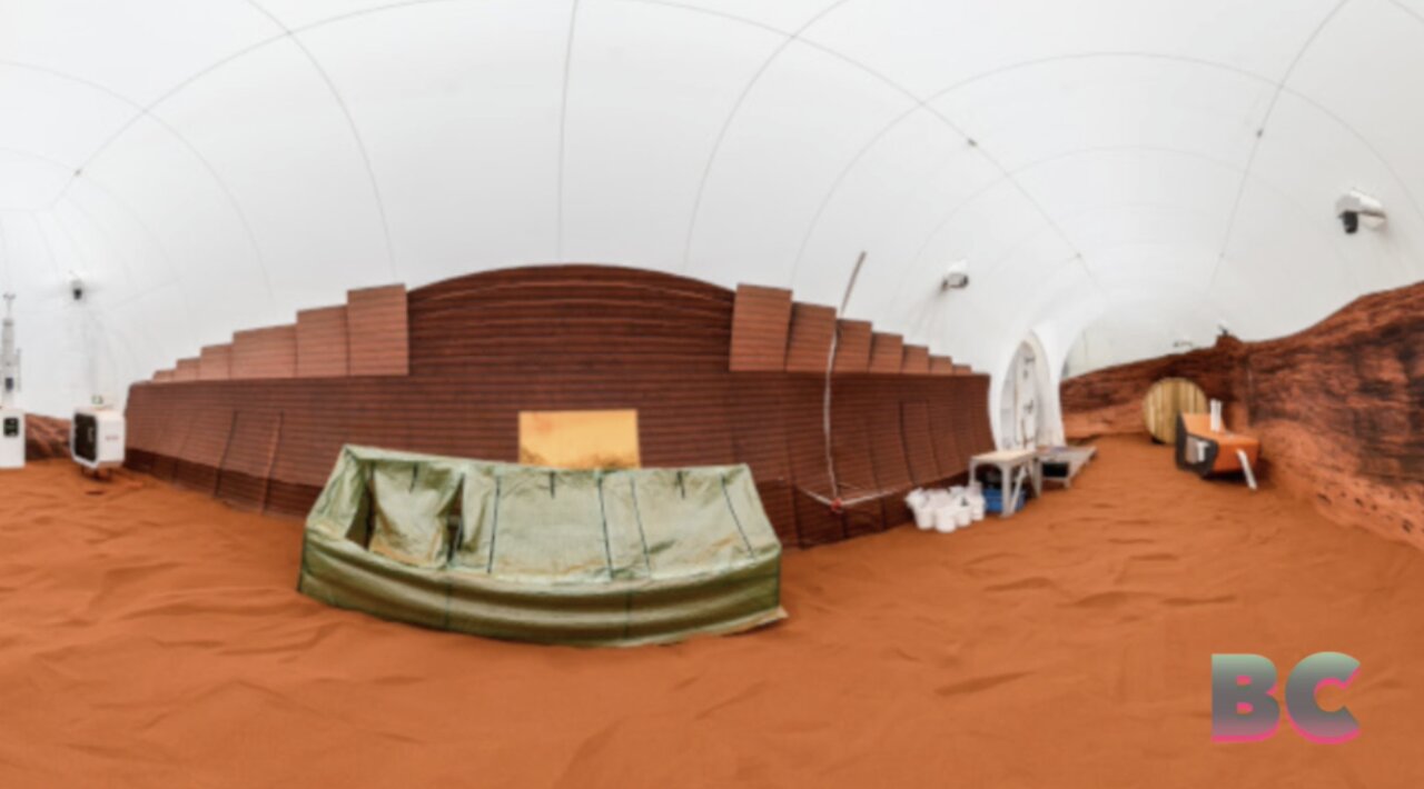 NASA looking for 4 volunteers to spend a year living and working inside a Mars simulator