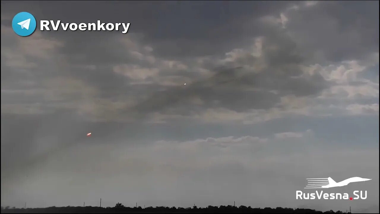 Fire On All Fronts: Russian Anti-Tank Crews & BM-21 "Grad" MLRS Bring Down A Hail Of Flame & Steel