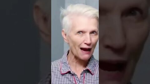 Maye Musk is a foxy lady