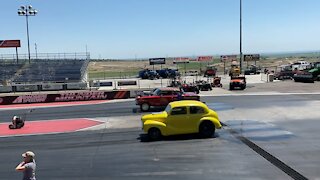 Gasser breaks wheelie bars