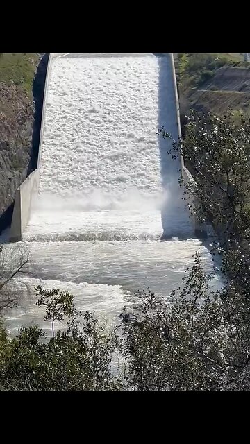 CALIFORNIA CAN'T MANAGE ITS WATER SUPPLY