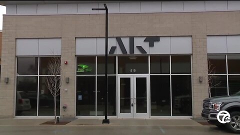 'It's the silence': Members lose money after local fitness centers abruptly close