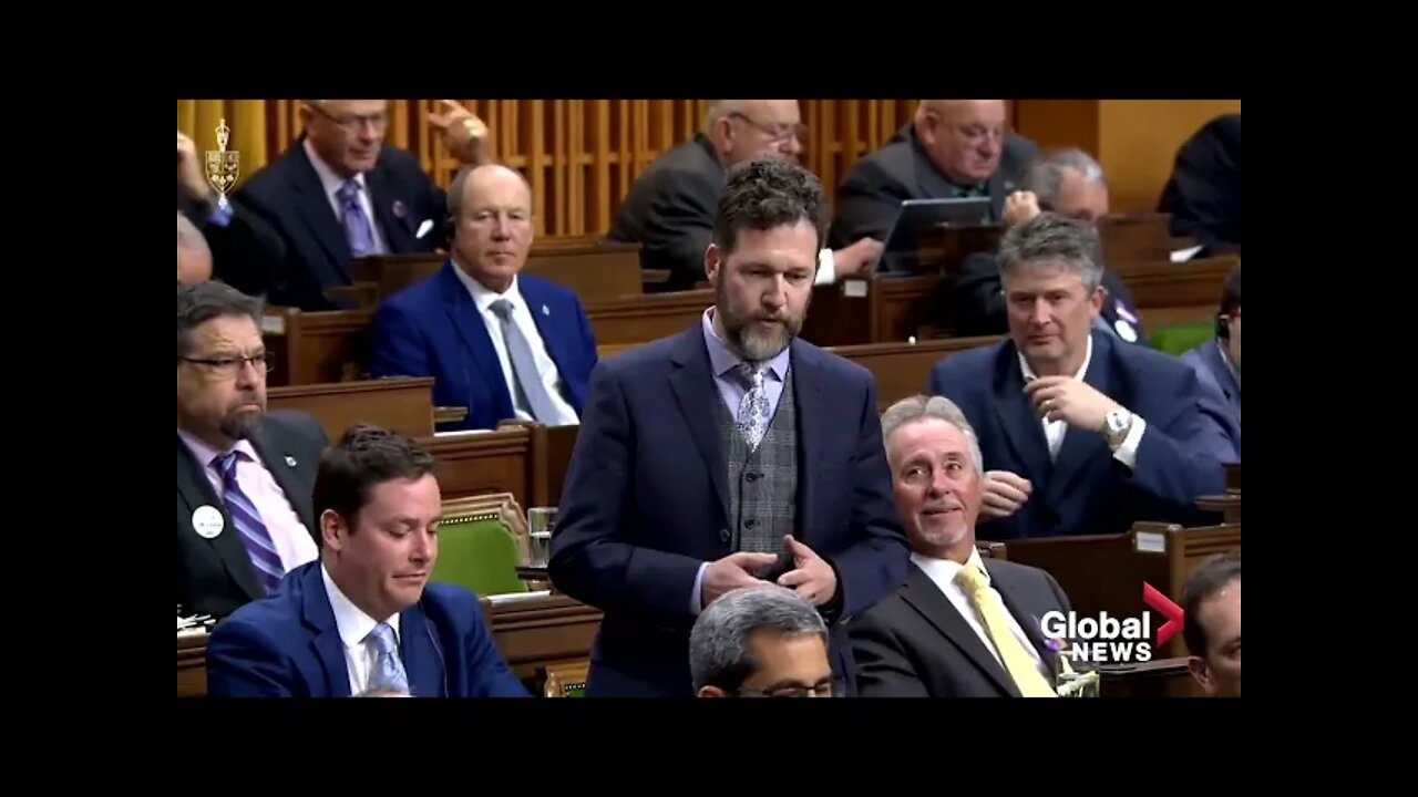 Trudeau Gets Caught Eating a Chocolate Bar in the HOC had to Apologizes