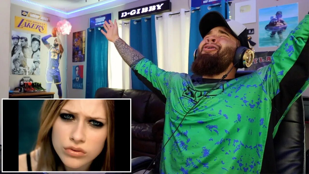 FIRST REACTION TO AVRIL LAVIGNE - COMPLICATED
