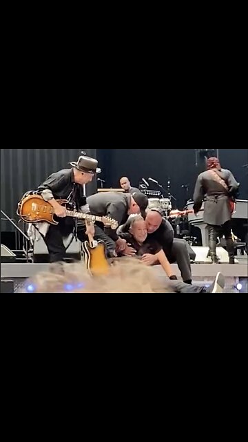 Bruce Springsteen Face Plants During Concert