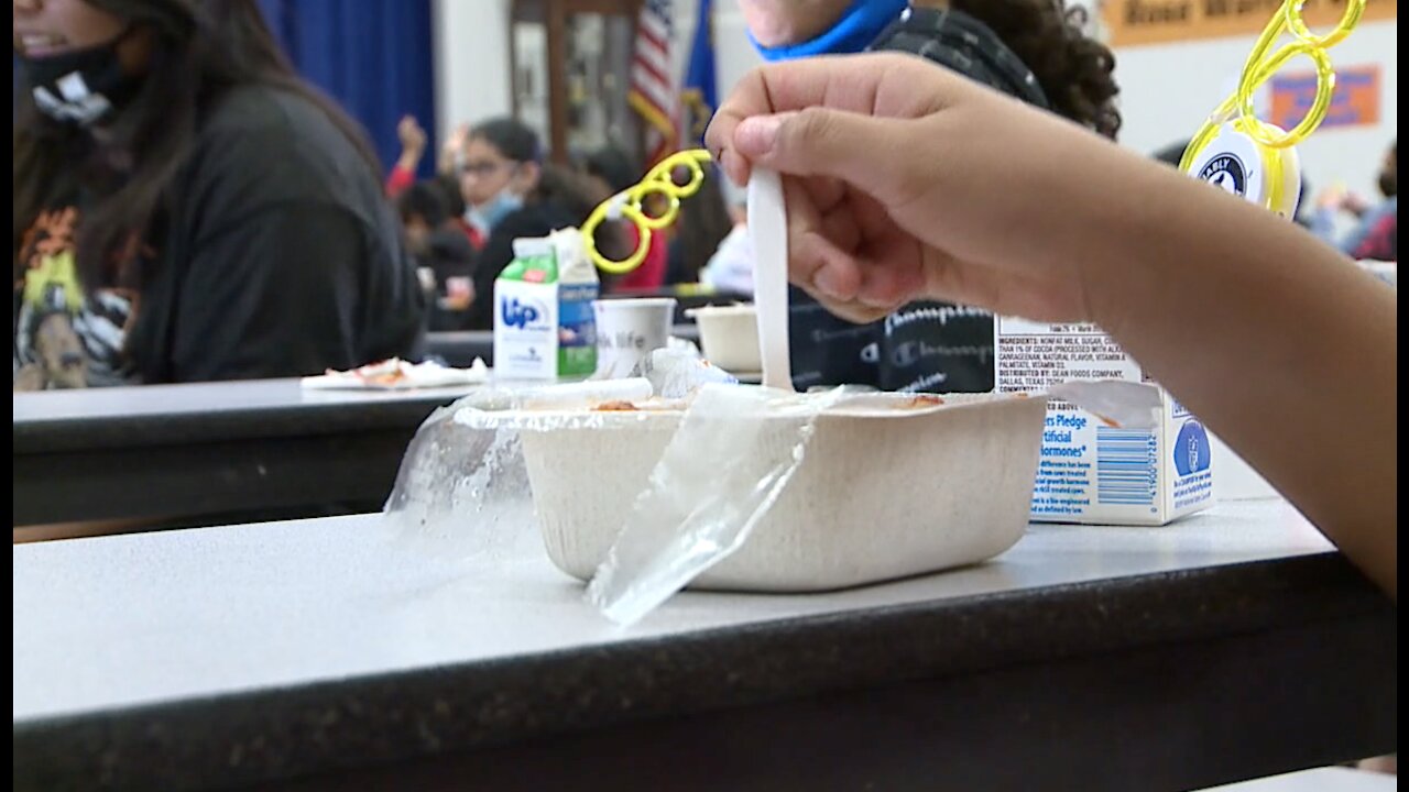 CCSD expanding free meal program to all students