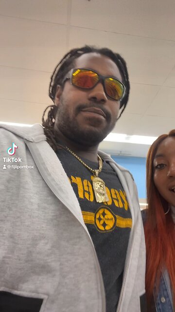 Look who I saw in the store fijii pornbox