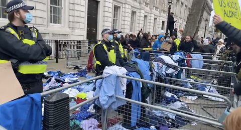 Dan Astin-Gregory - Doctors and Nurses lay down their uniform outside Downing Street