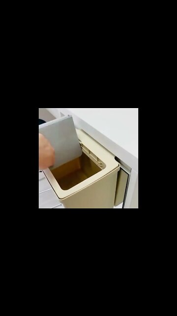 LIXEIRA RETRATIL DE PIA