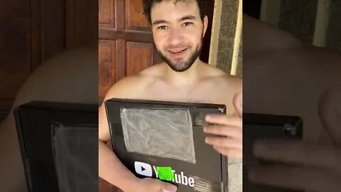 RK play recebe a Placa de 1 Milhão de inscritos