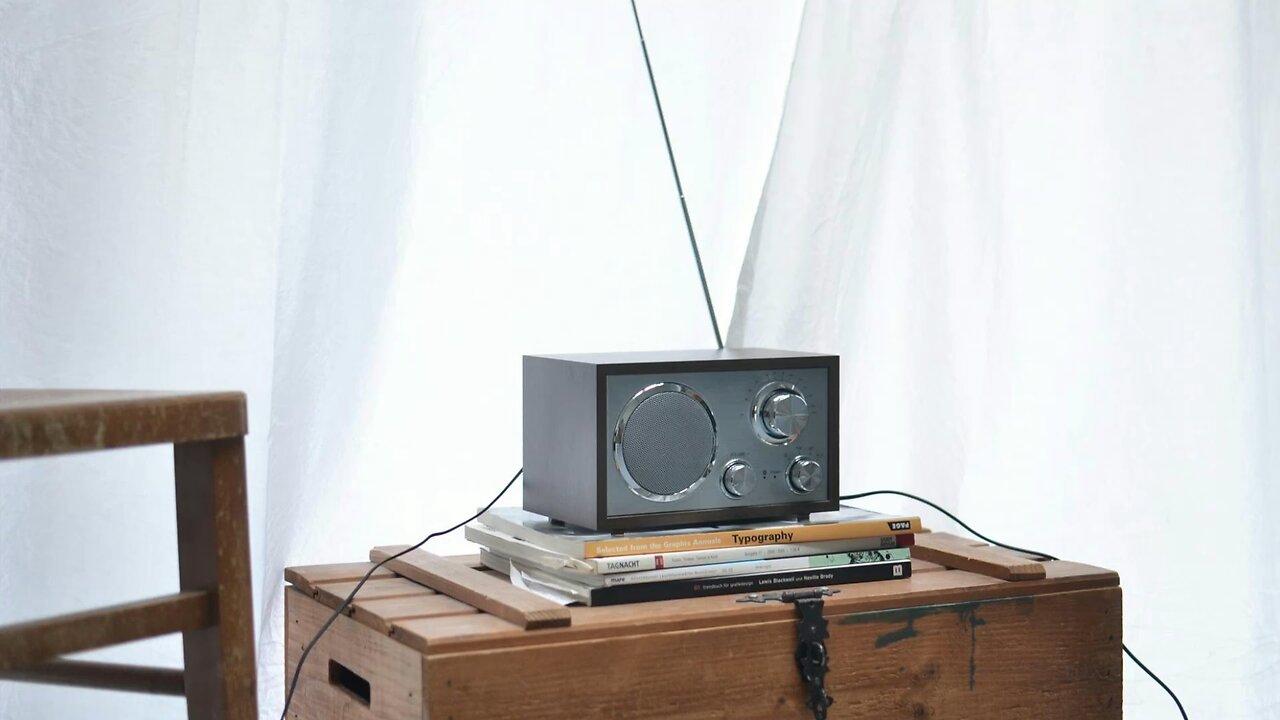 Radio Sounds - New Age pattern