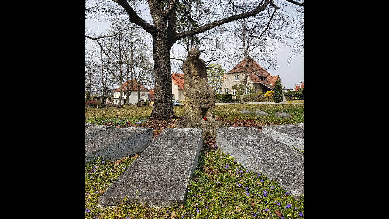 A military cemetery in Spremberg: Sonst Nichts...