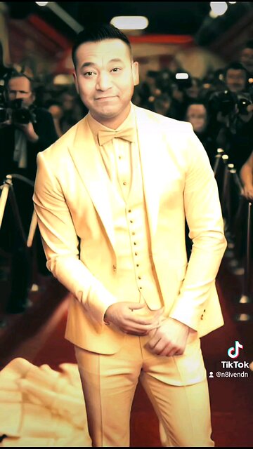 The paparazzi got me this time!!! 🤣🤣🤣🤣