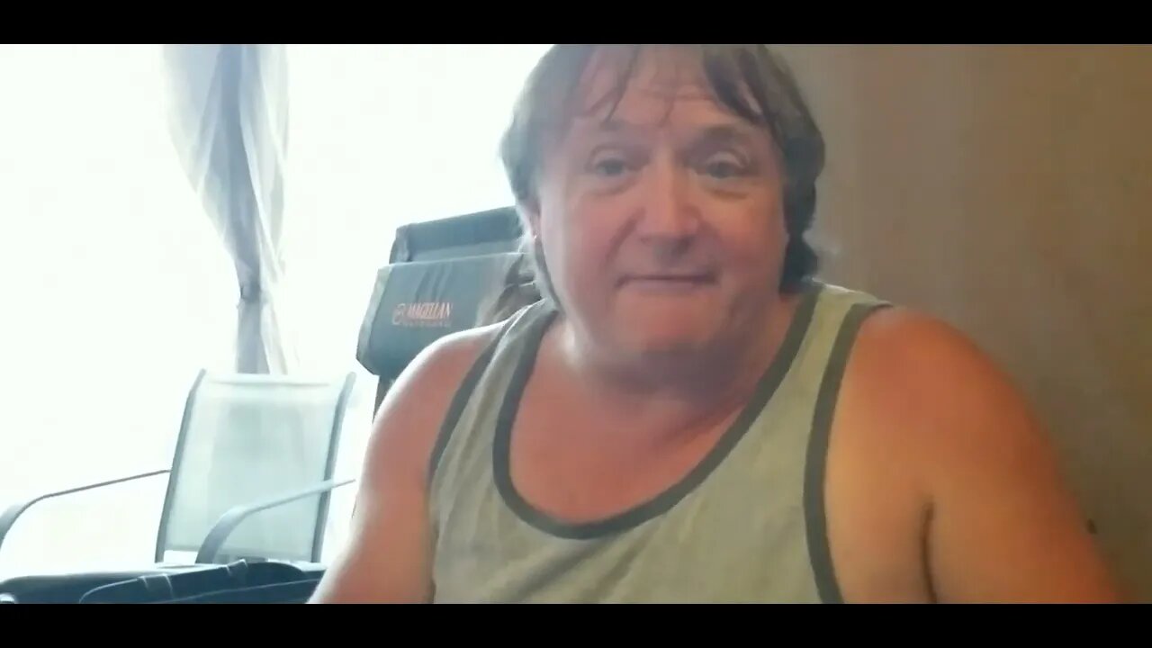 The Tunnell Take #425 My new Peterson Canadian compared to my Savinelli Canadian.