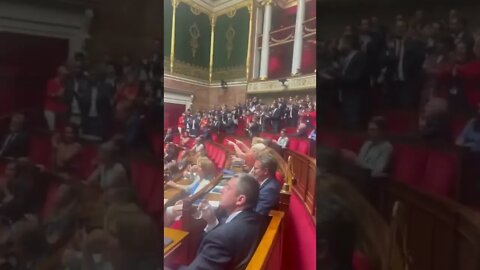 France 🇫🇷 Celebrations in the National Assembly as the Covid travel pass is voted down