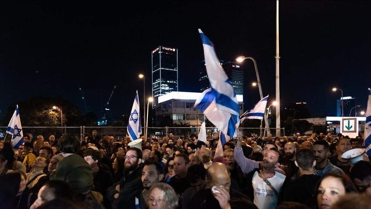 LIVE: Tel Aviv / Israel - Anti-government protesters rally - 15.04.2023