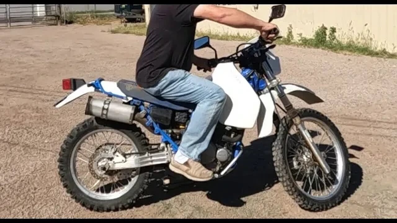 Abandoned Dirt Bike Revival, The Wrong Way. Suzuki DR 350 SE Dual Sport Tinkering