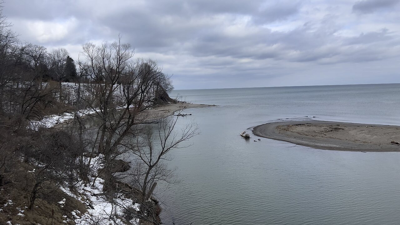 Lake Ontario horizon bridge view