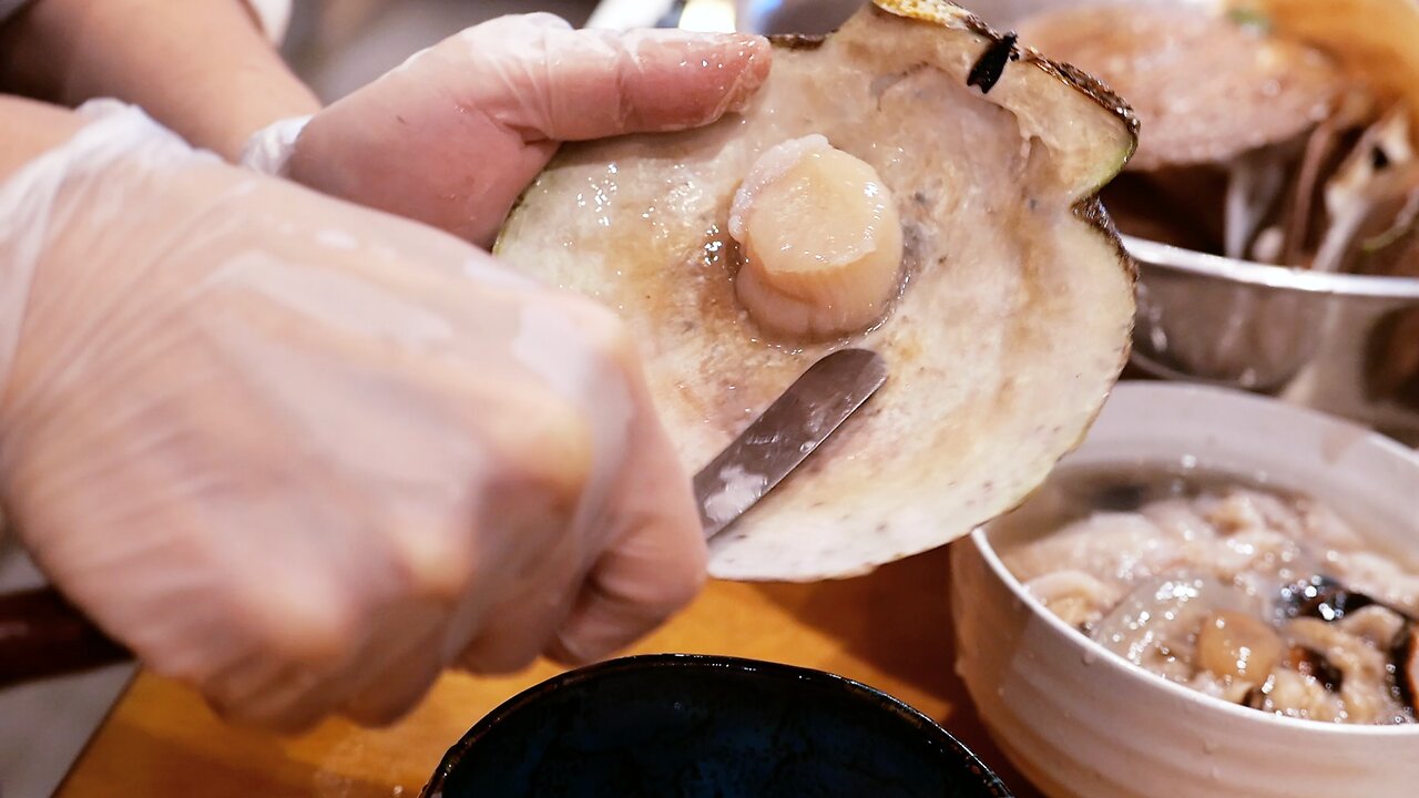 Japanese Food - GIANT KING CRAB, SCALLOPS, AND CAVIAR Koyo Seafood