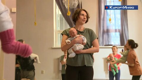 Сестрорецкая студия йоги пригласила мам на открытое занятие по классу "Восстановление после родов"