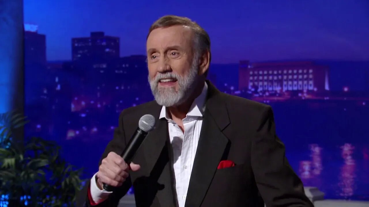 Ray Stevens - "King Of The Road" (Live on CabaRay Nashville)