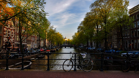 Phenomenal footage of walking the canals in Amsterdam, Netherlands