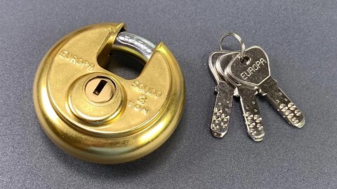 [923] “Unpickable” Europa Disc Padlock Picked FAST (Model P-370)