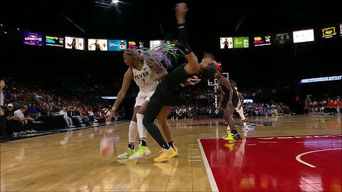 Aliyah Boston BULLIES A'ja Wilson Who FLOPS, Then STARES At Her Laying On The Ground After The Shot!